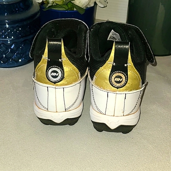 Under Armour Baseball Cleats - Picture 9 of 10